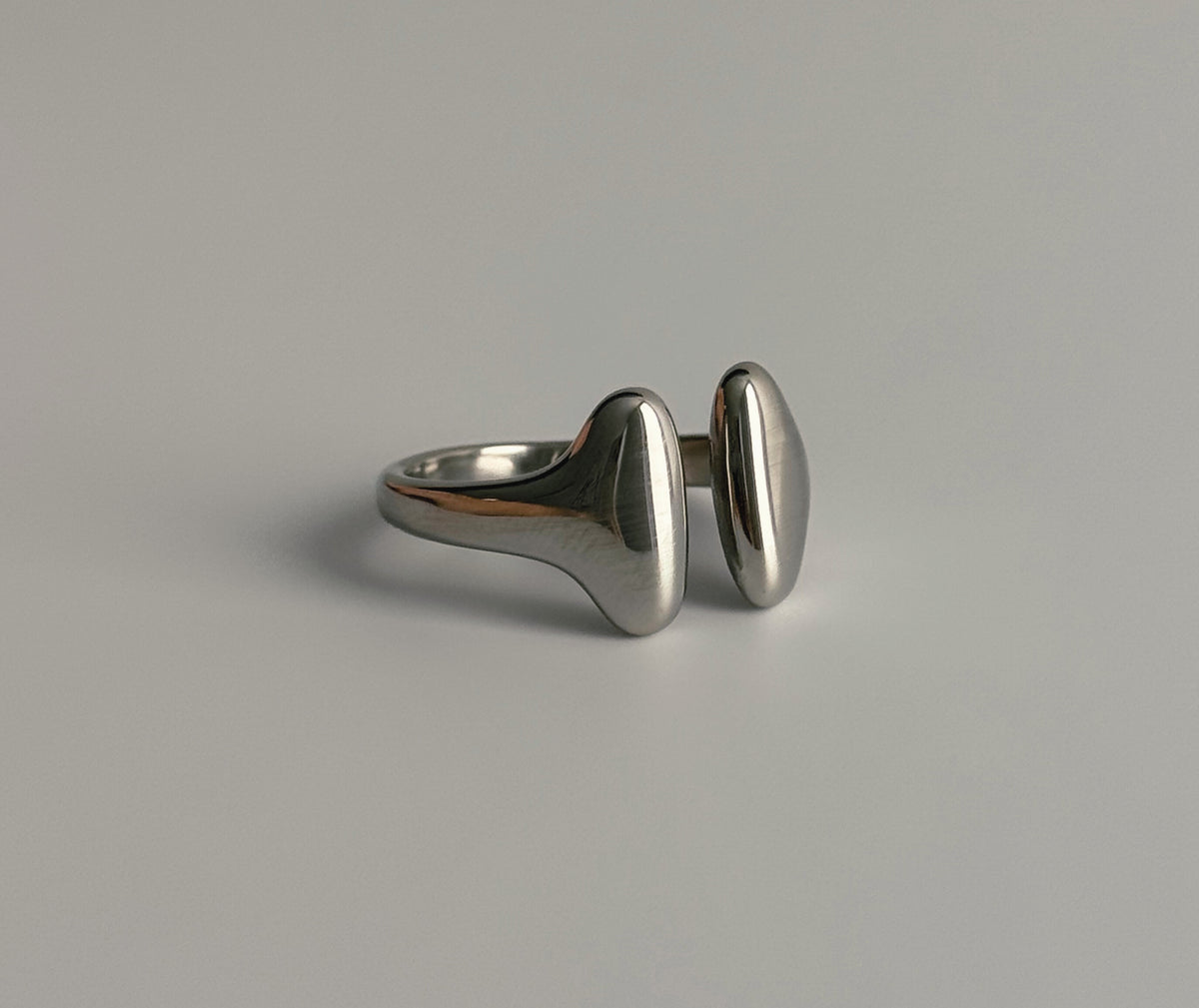 Axis (Silver)